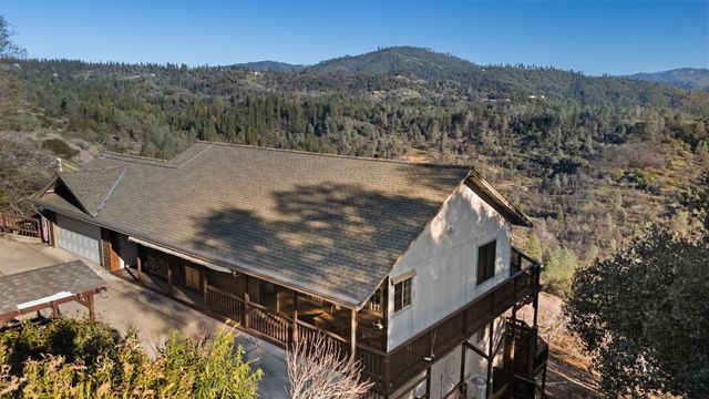 21239 Pokie Dr, Soulsbyville, CA 95372