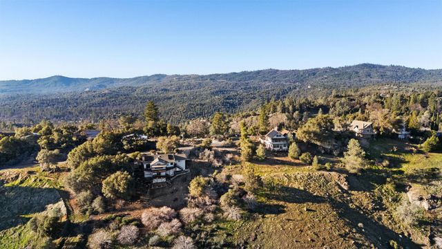 21239 Pokie Dr, Soulsbyville, CA 95372