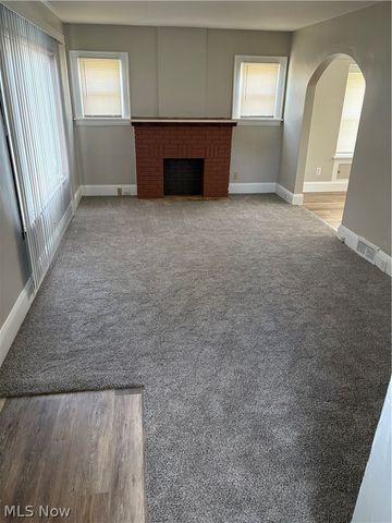 818 Saxon Avenue, Akron, OH 44314