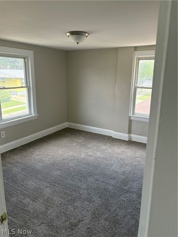 818 Saxon Avenue, Akron, OH 44314