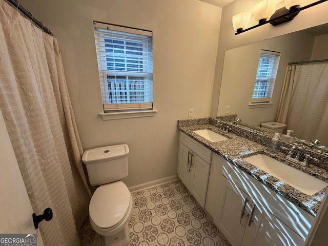 7 Goldfinch Court W, Savannah, GA 31419