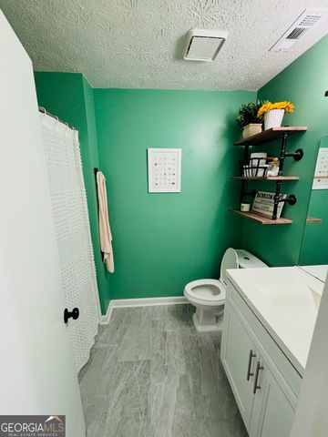 7 Goldfinch Court W, Savannah, GA 31419