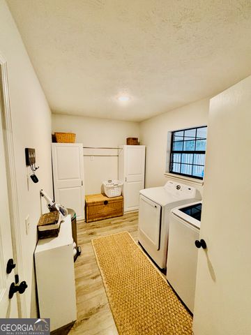 7 Goldfinch Court W, Savannah, GA 31419