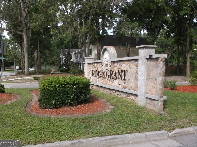 7 Goldfinch Court W, Savannah, GA 31419
