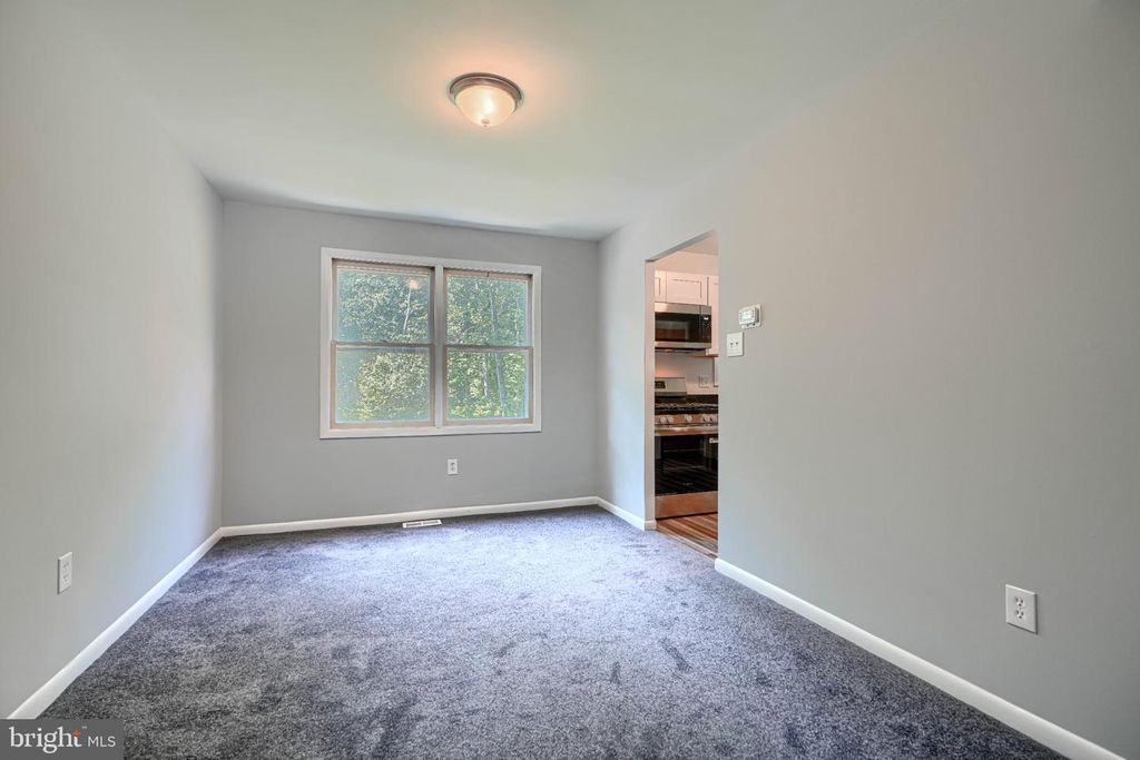 Image 7 of property listing at 234 CEDARMERE CIR, Owings Mills, MD 21117