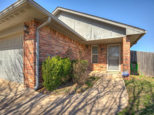 11917 SW 8th Street, Yukon, OK 73099