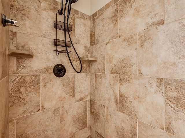 11917 SW 8th Street, Yukon, OK 73099