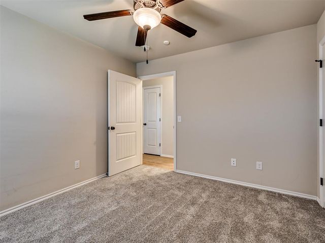 11917 SW 8th Street, Yukon, OK 73099