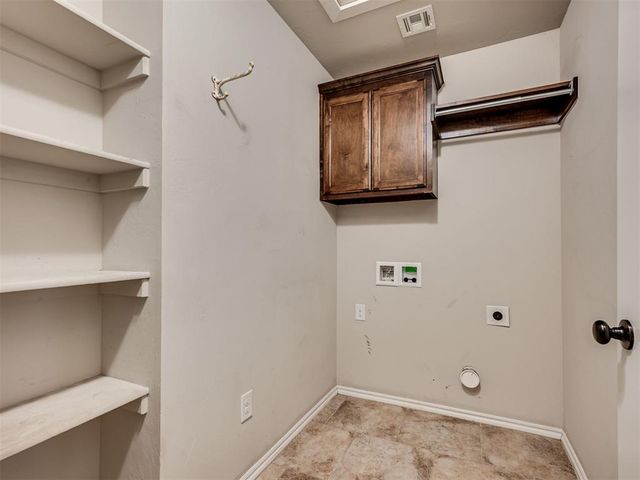 11917 SW 8th Street, Yukon, OK 73099