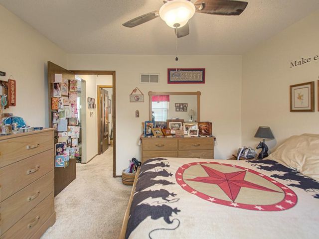 15425 E 45th Terrace, Independence, MO 64055