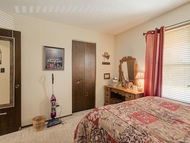 15425 E 45th Terrace, Independence, MO 64055