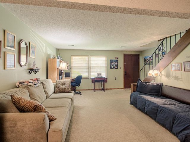 15425 E 45th Terrace, Independence, MO 64055