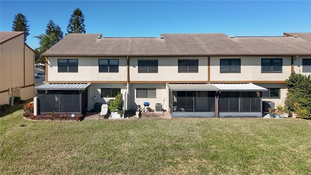 9209 SEMINOLE BOULEVARD 32, Seminole, FL 33772