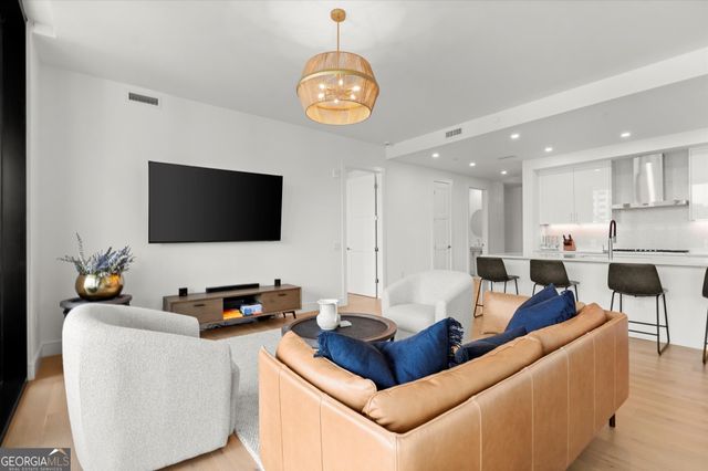 2425 NE Peachtree Road NE UNIT 502, Atlanta, GA 30305