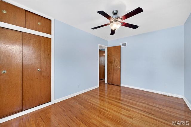 4849 Mohegan Drive, St Louis, MO 63123