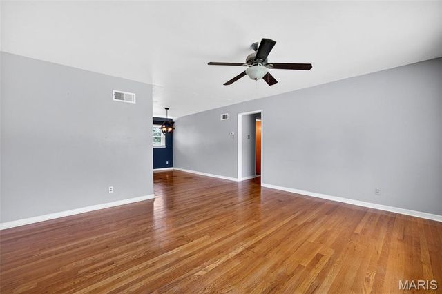 4849 Mohegan Drive, St Louis, MO 63123