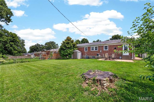 4849 Mohegan Drive, St Louis, MO 63123