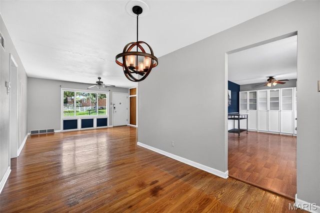 4849 Mohegan Drive, St Louis, MO 63123