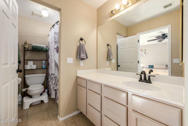 1675 E ROBIN Lane, Gilbert, AZ 85296