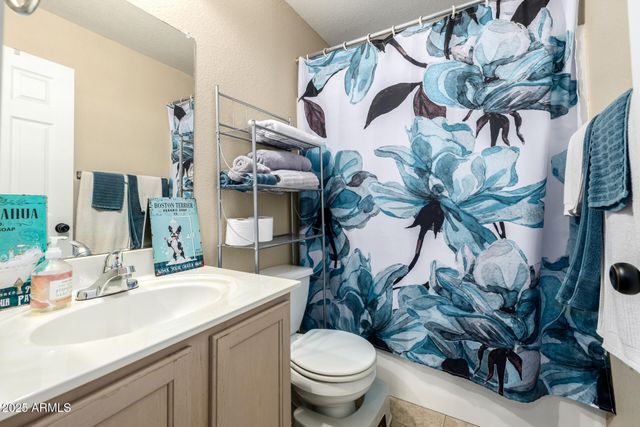 1675 E ROBIN Lane, Gilbert, AZ 85296