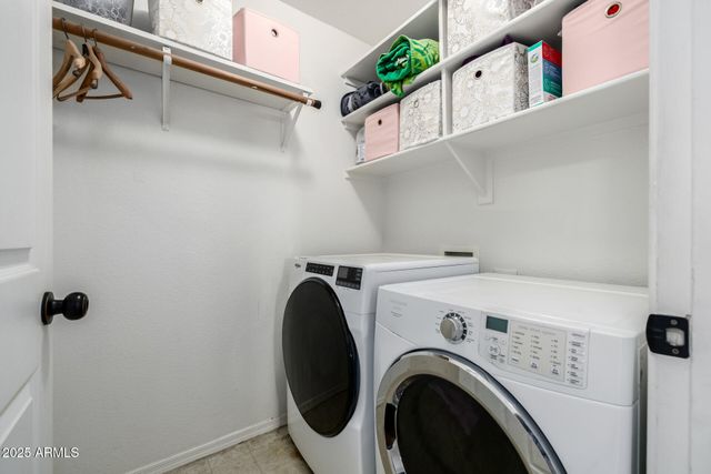 1675 E ROBIN Lane, Gilbert, AZ 85296