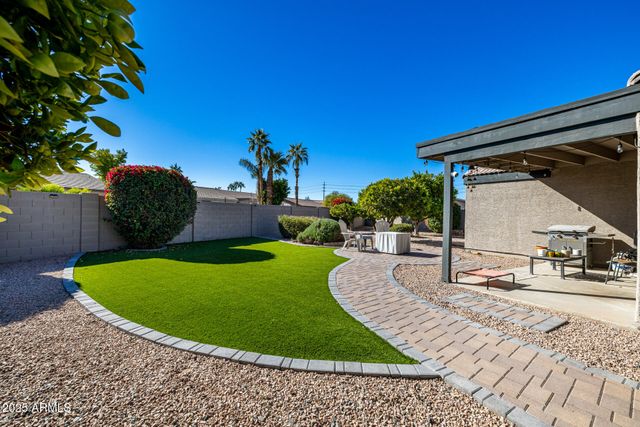 1675 E ROBIN Lane, Gilbert, AZ 85296