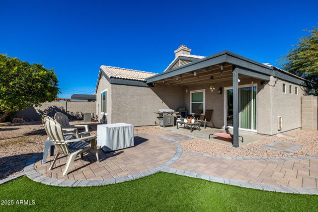 1675 E ROBIN Lane, Gilbert, AZ 85296