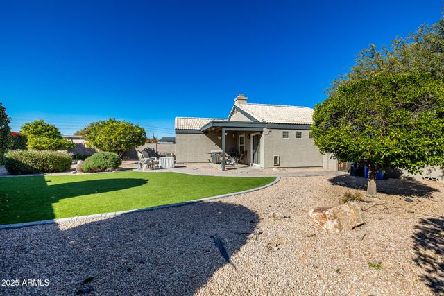 1675 E ROBIN Lane, Gilbert, AZ 85296