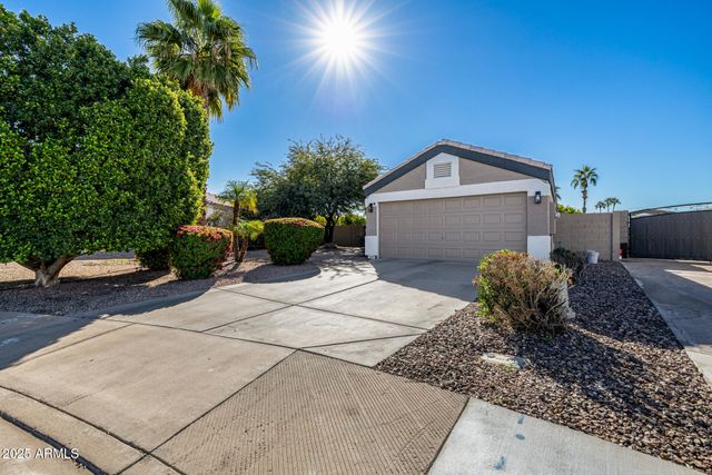 1675 E ROBIN Lane, Gilbert, AZ 85296