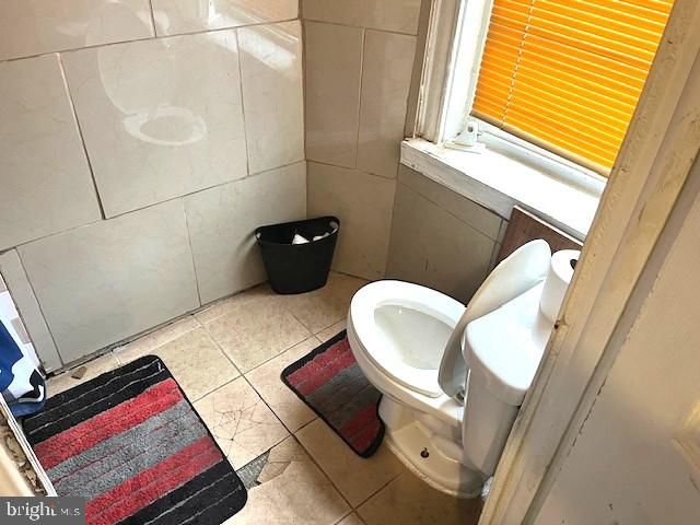 914 POINT ST, Camden, NJ 08102