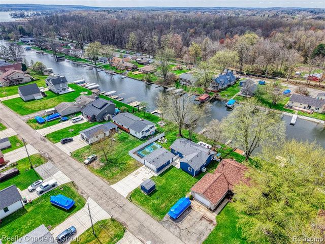 10866 Colony Road, Pinckney, MI 48169