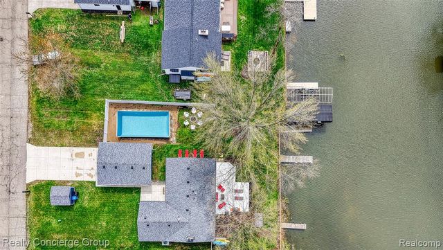 10866 Colony Road, Pinckney, MI 48169