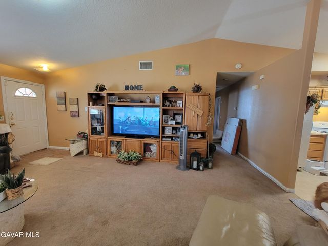 10216 E Avenue R 10, Littlerock, CA 93543