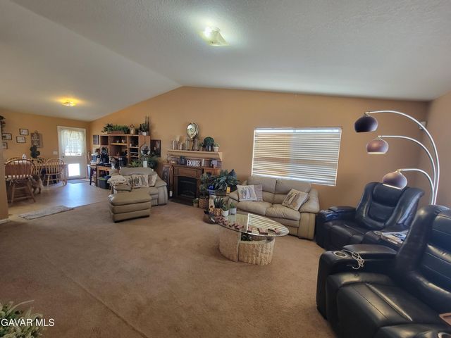 10216 E Avenue R 10, Littlerock, CA 93543