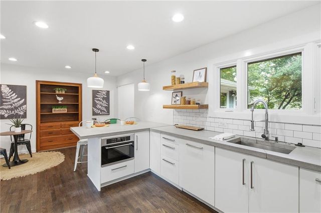 2744 Craigie Avenue, Decatur, GA 30030