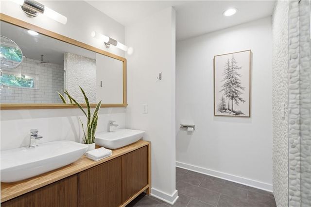 2744 Craigie Avenue, Decatur, GA 30030