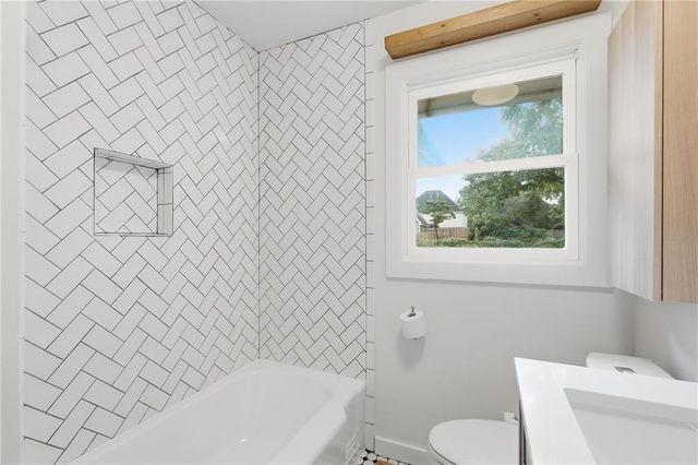 2744 Craigie Avenue, Decatur, GA 30030