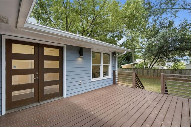 2744 Craigie Avenue, Decatur, GA 30030