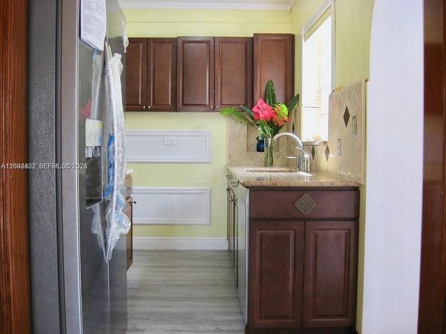 2140 NE 180th St, North Miami Beach, FL 33162