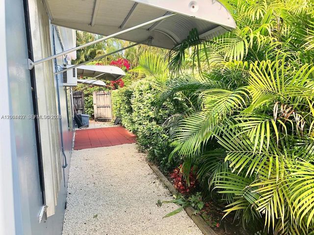 2140 NE 180th St, North Miami Beach, FL 33162