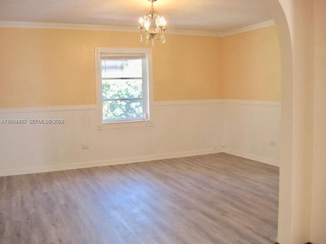 2140 NE 180th St, North Miami Beach, FL 33162