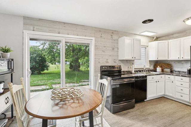 535 N Arch Street, Janesville, WI 53548