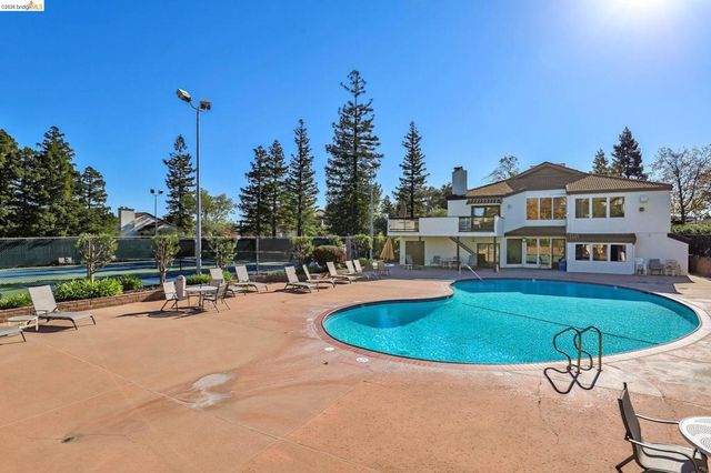 21103 Gary Dr 307D, Hayward, CA 94546
