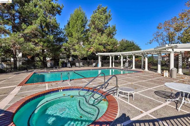 21103 Gary Dr 307D, Hayward, CA 94546