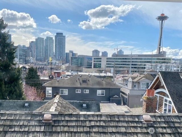 819 6th Avenue N, Seattle, WA 98109