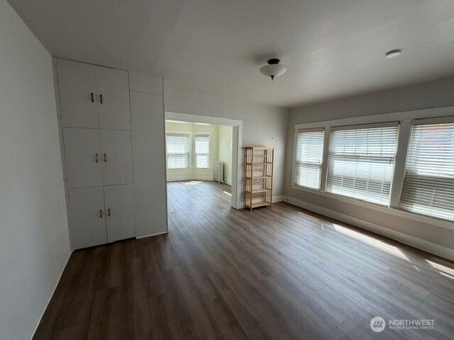 819 6th Avenue N, Seattle, WA 98109