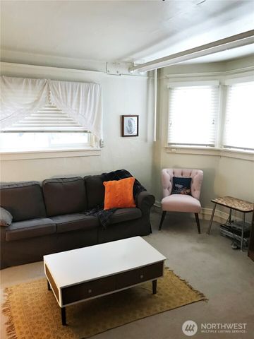 819 6th Avenue N, Seattle, WA 98109