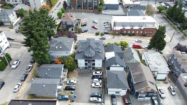 819 6th Avenue N, Seattle, WA 98109