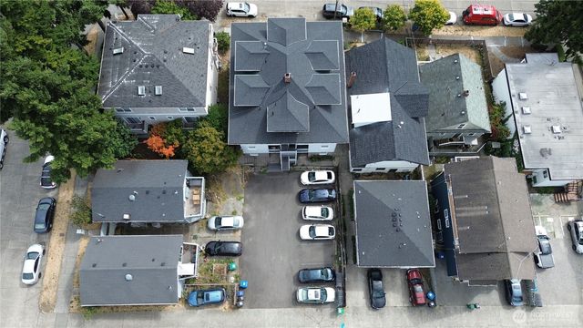 819 6th Avenue N, Seattle, WA 98109