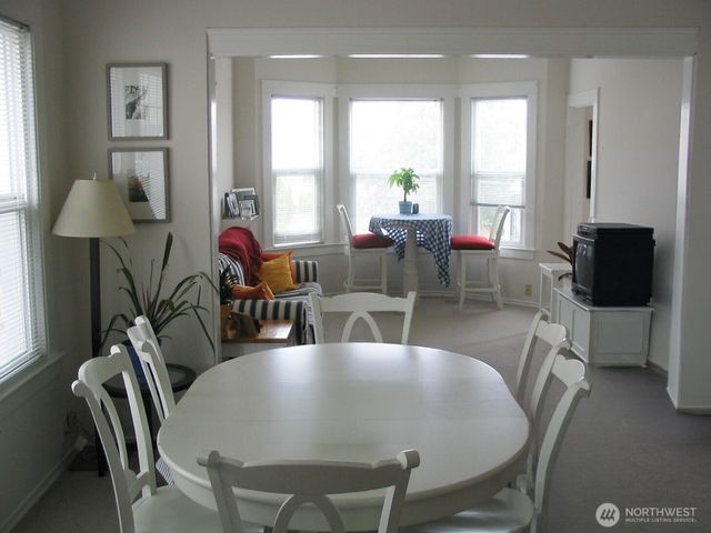 819 6th Avenue N, Seattle, WA 98109